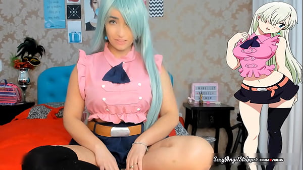 Tgirl Shows Off Big Tit