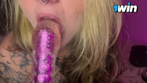 Tgirl Gets Worshipped