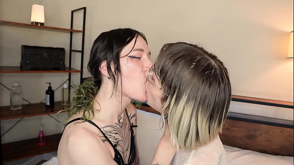 Petite Trans Hotties Claire Gemini & Stormy Buns Get Fucked by