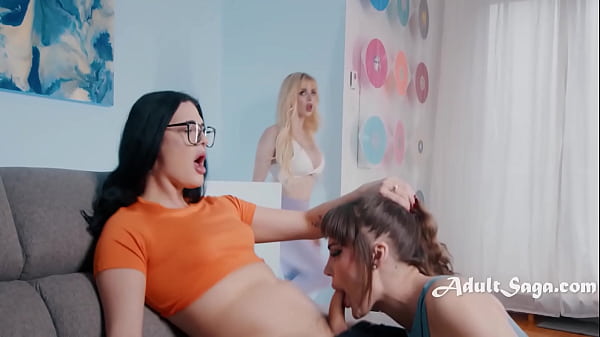 3 Horny Ts Girls Cum Together for Yoga