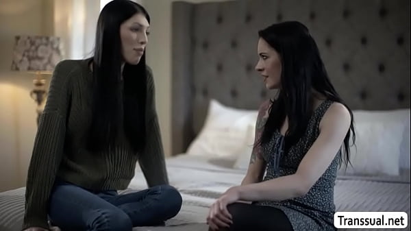 Emo Stepteenand her Ts Stepmom Are on the Bed Kissing Each